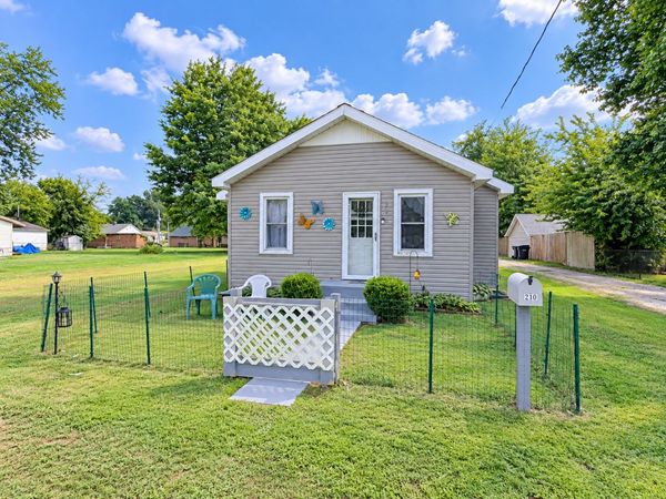 210 W 20th Street , Metropolis, IL 62960