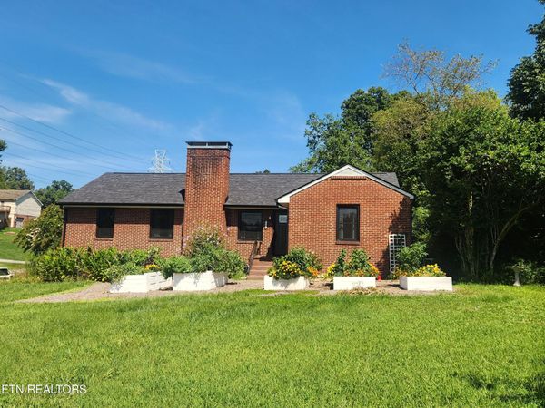 1701 Highland Drive, Knoxville, TN 37918