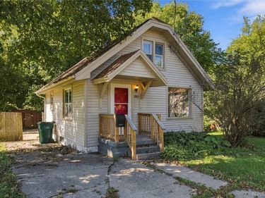 1811 Vermont Avenue, Lansing, Mi 48906