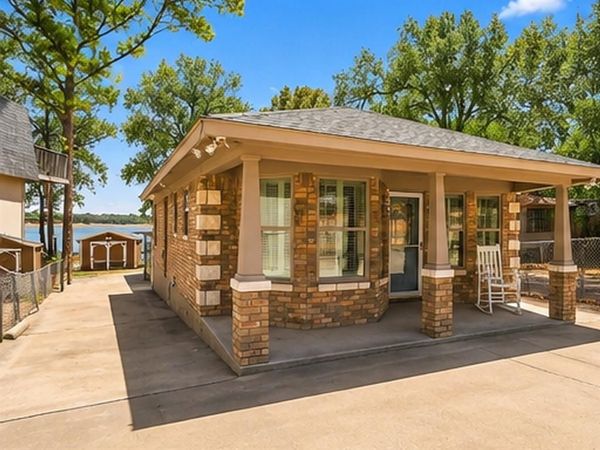 1231 E Lake Drive, Weatherford, TX 76087