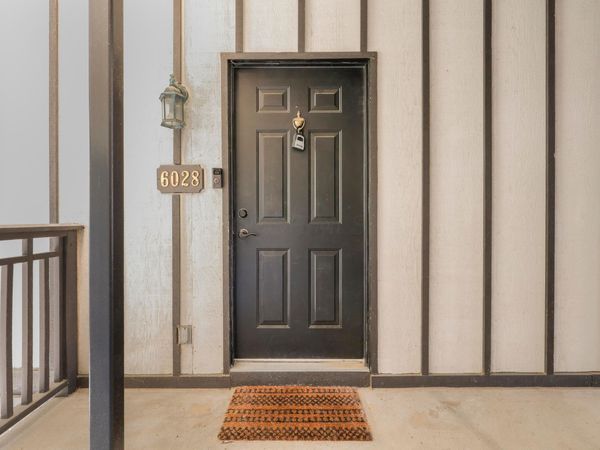 6028 Inishmore Lane , Dublin, OH 43017