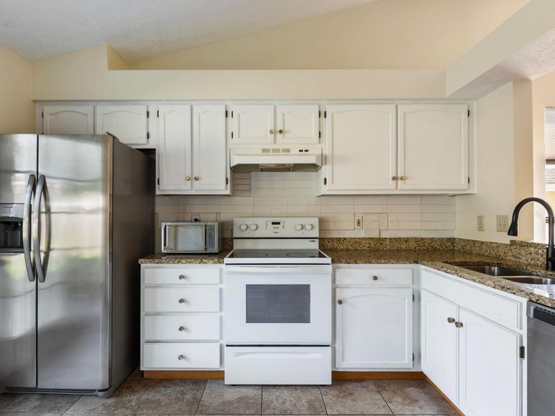 2932 Grand Haven Drive, Pickerington, OH 43147 Photo 10