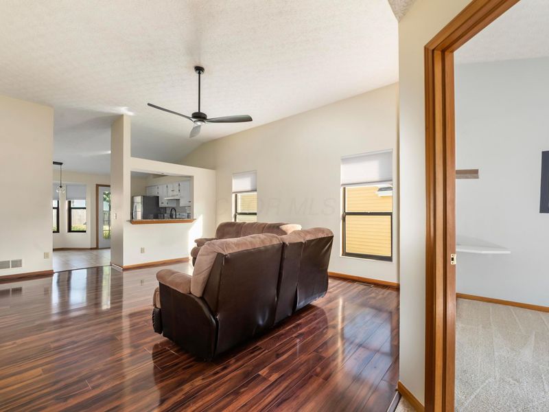 2932 Grand Haven Drive, Pickerington, OH 43147 Photo 3