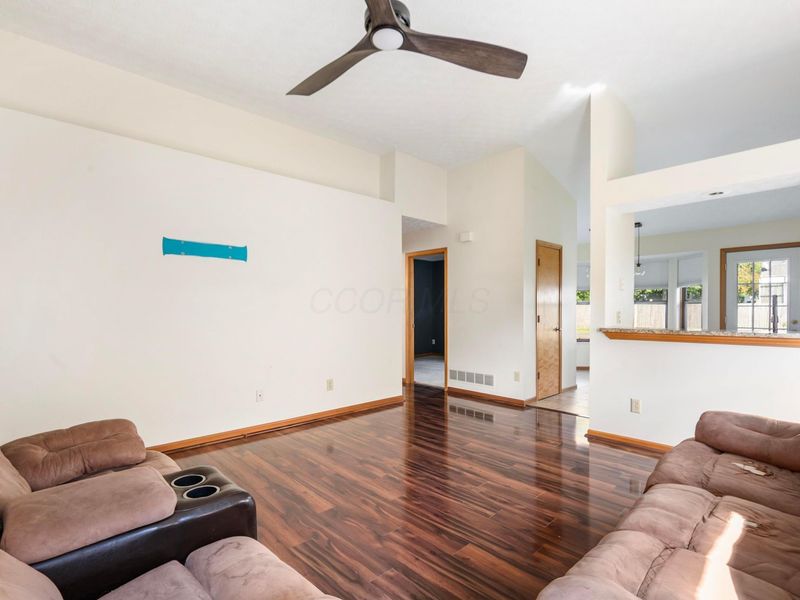 2932 Grand Haven Drive, Pickerington, OH 43147 Photo 4