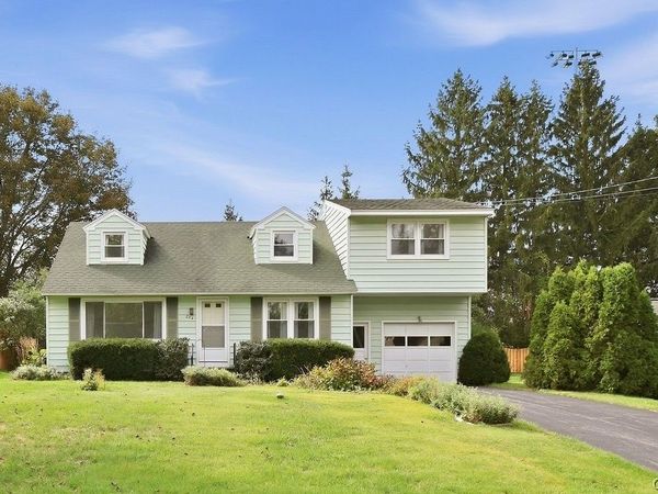 204 Clark Lane , Camillus, NY 13031