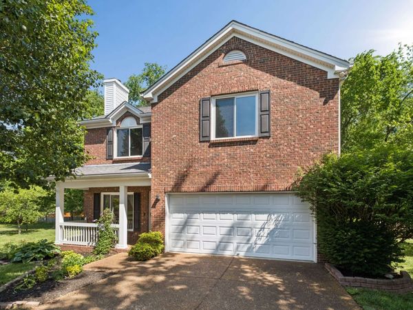 909 Buckskin Ct, Nashville, TN 37221