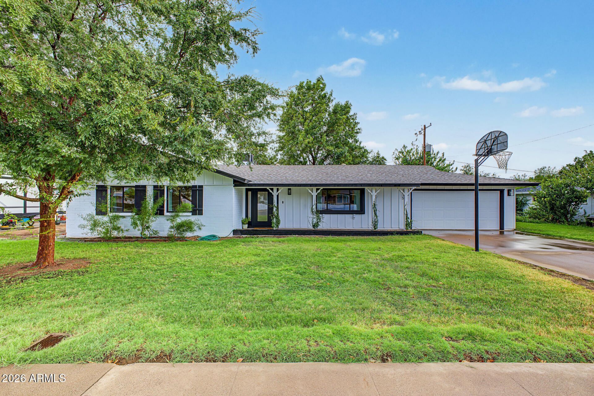 501 W Diana Avenue, Phoenix, AZ 85021 Main Photo