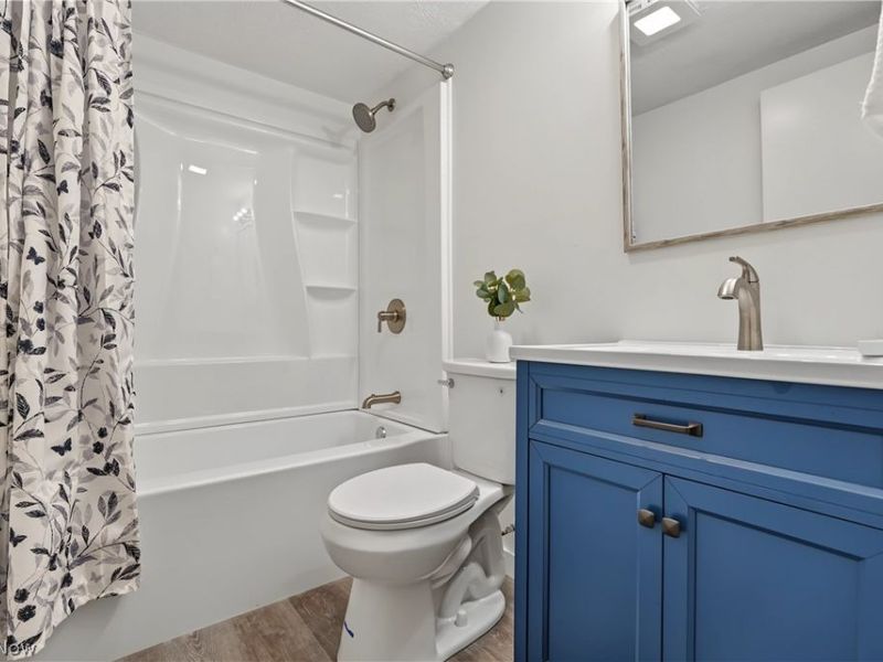 16236 Georgette Drive, Burton, OH 44021 Photo 21