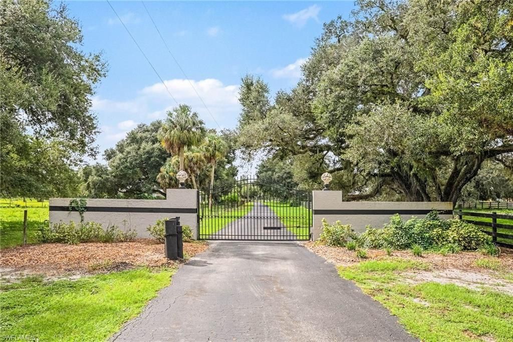 23150 N River Rd , Alva, FL 33920 Photo