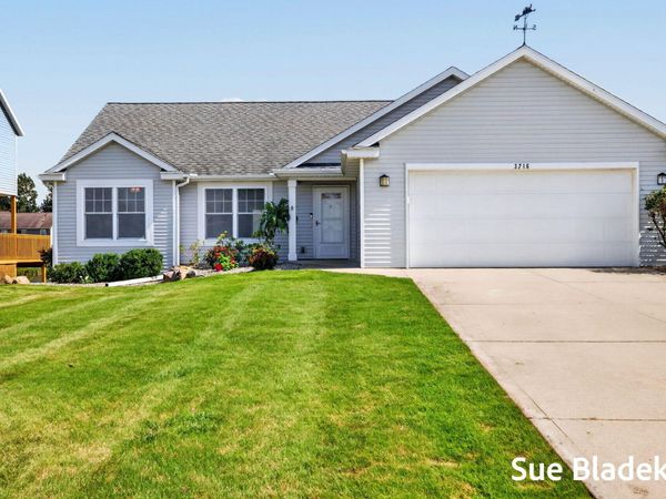 3716 Hickoryrow Court, Holland, MI 49424