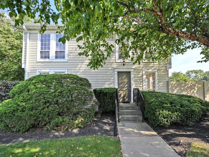 8081 Hetz Drive, Sycamore Township, OH 45242 Photo 3