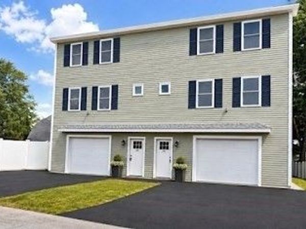 28-30 Quigley Ave, Chelmsford, MA 01863