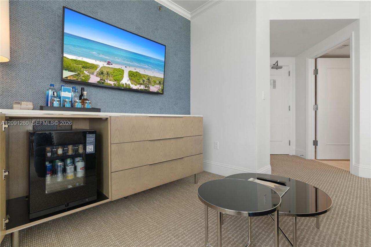 4401 Collins Ave , Unit 1703, Miami Beach, FL 33140 Photo