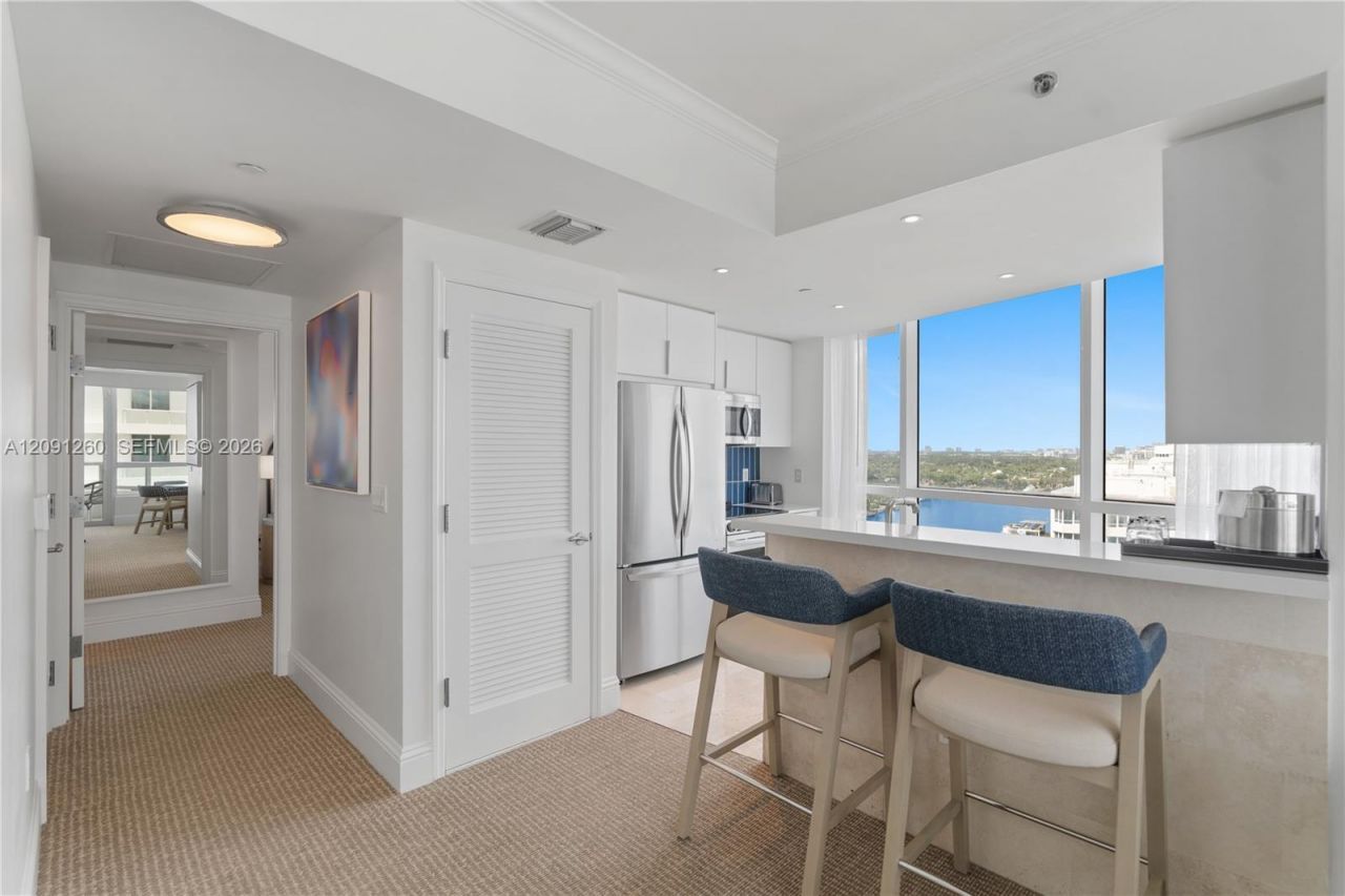 4401 Collins Ave , Unit 1703, Miami Beach, FL 33140 Photo
