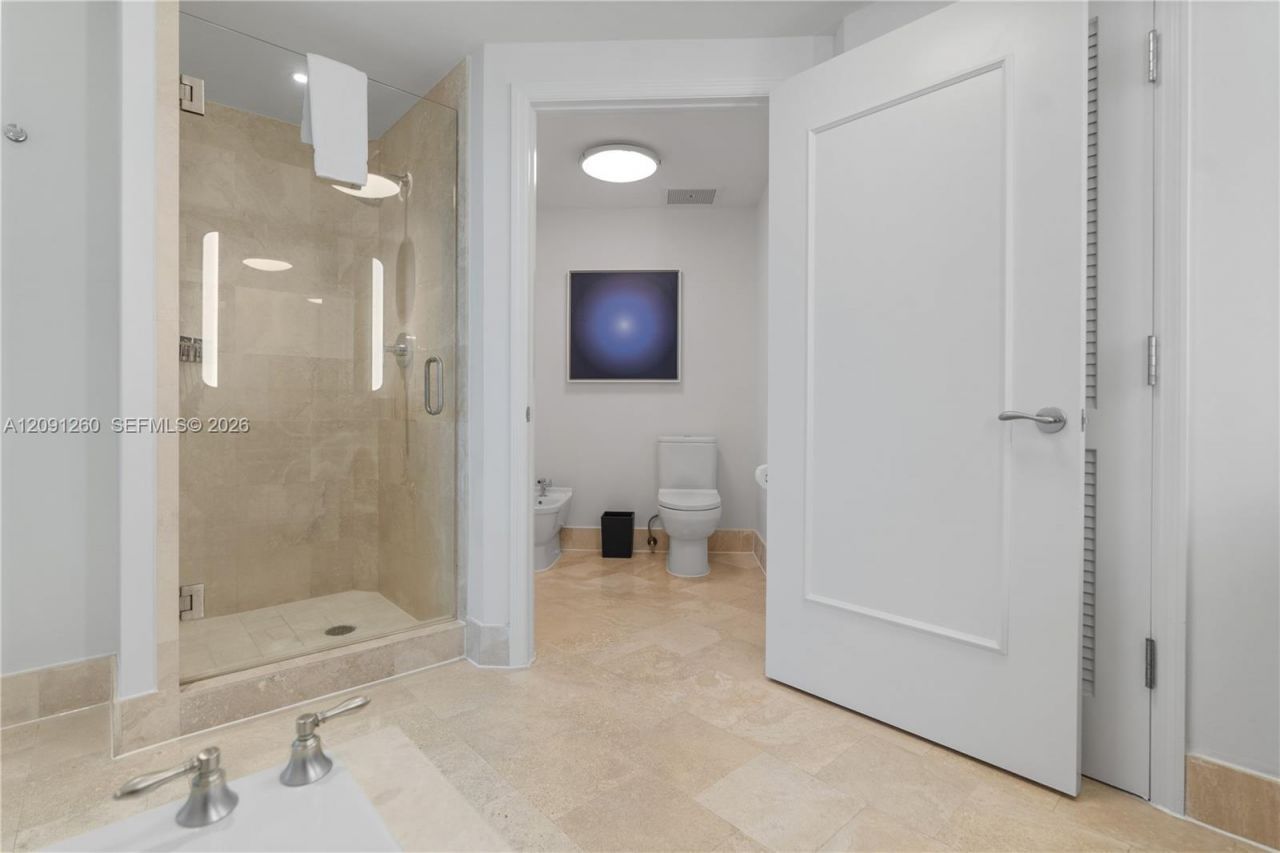 4401 Collins Ave , Unit 1703, Miami Beach, FL 33140 Photo