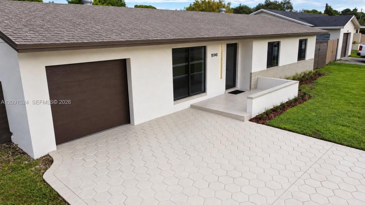 15941 SW 104th Ct , Miami, FL 33157 Photo
