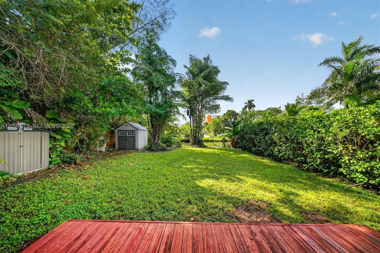 160 NE 86th St, El Portal, FL 33138 Photo