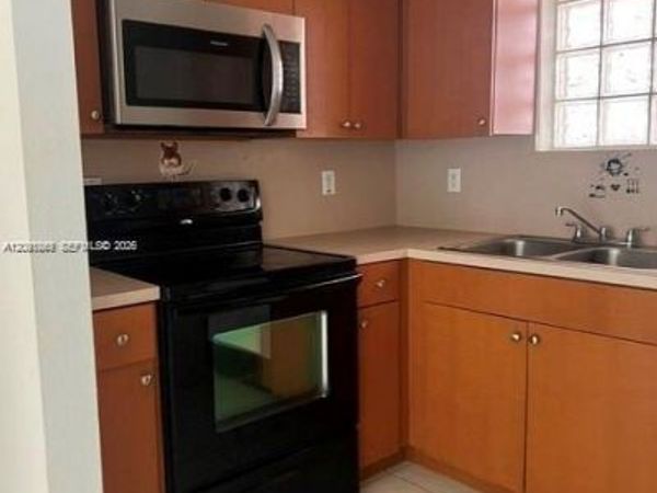650 Palm Ave , Unit 3-A2, Hialeah, FL 33010