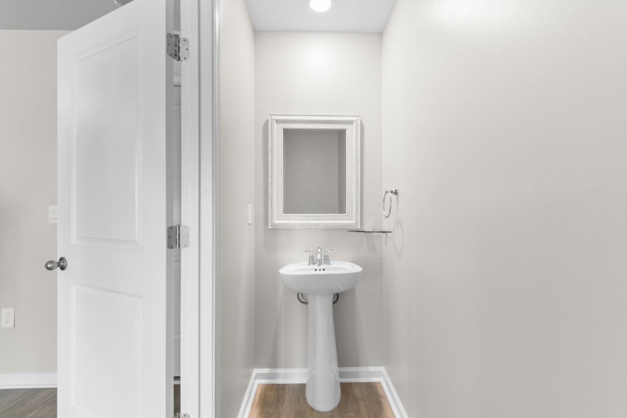 6615 Colonial Dr. Photo 28