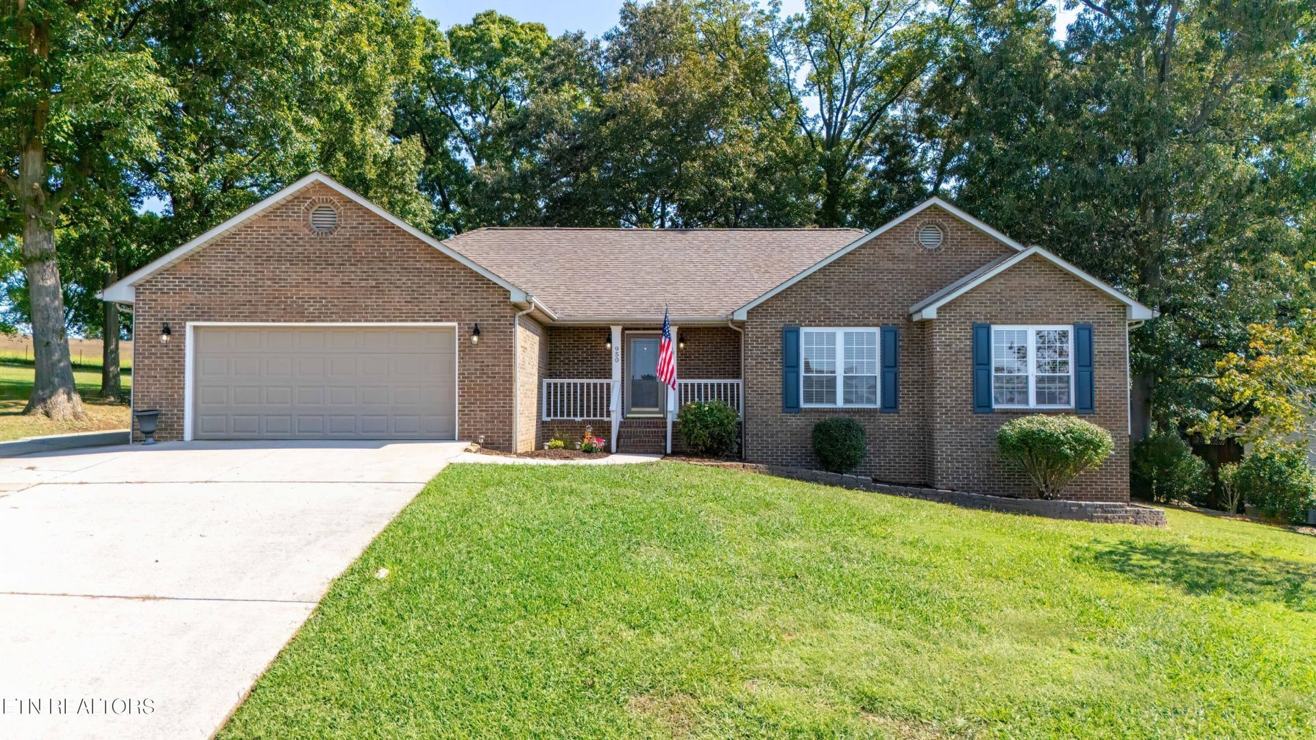 950 Dunkirk Drive, Maryville, TN 37801 Main Photo
