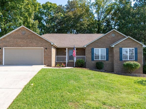 950 Dunkirk Drive, Maryville, TN 37801