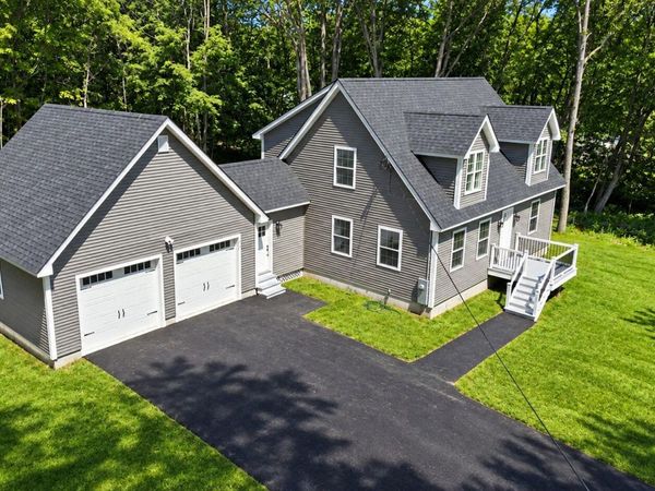 678 Lewiston Road, New Gloucester, ME 04260