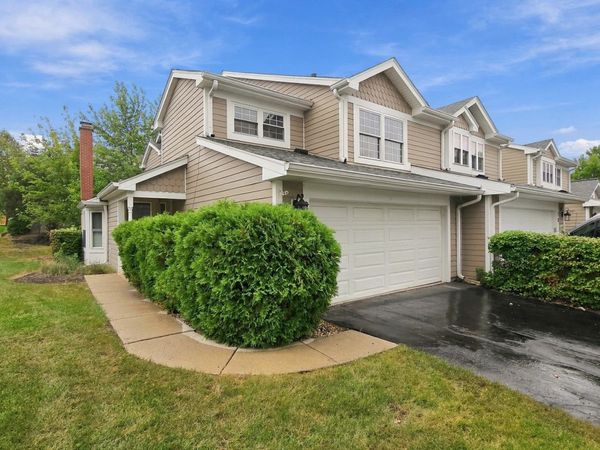 20 Sarahs Grove Lane , Schaumburg, IL 60193