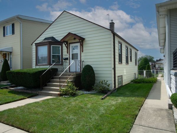 4228 N Overhill Avenue , Norridge, IL 60706