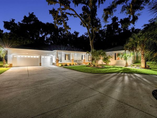 24201 OAKS BOULEVARD , LAND O LAKES, FL 34639
