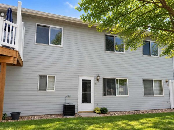 13991 60th Street Court N, Unit 304, Stillwater, MN 55082