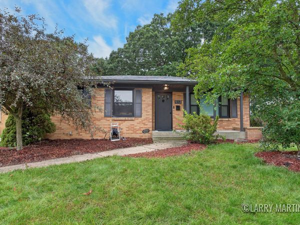 912 Ariebill Street SW, Wyoming, MI 49509