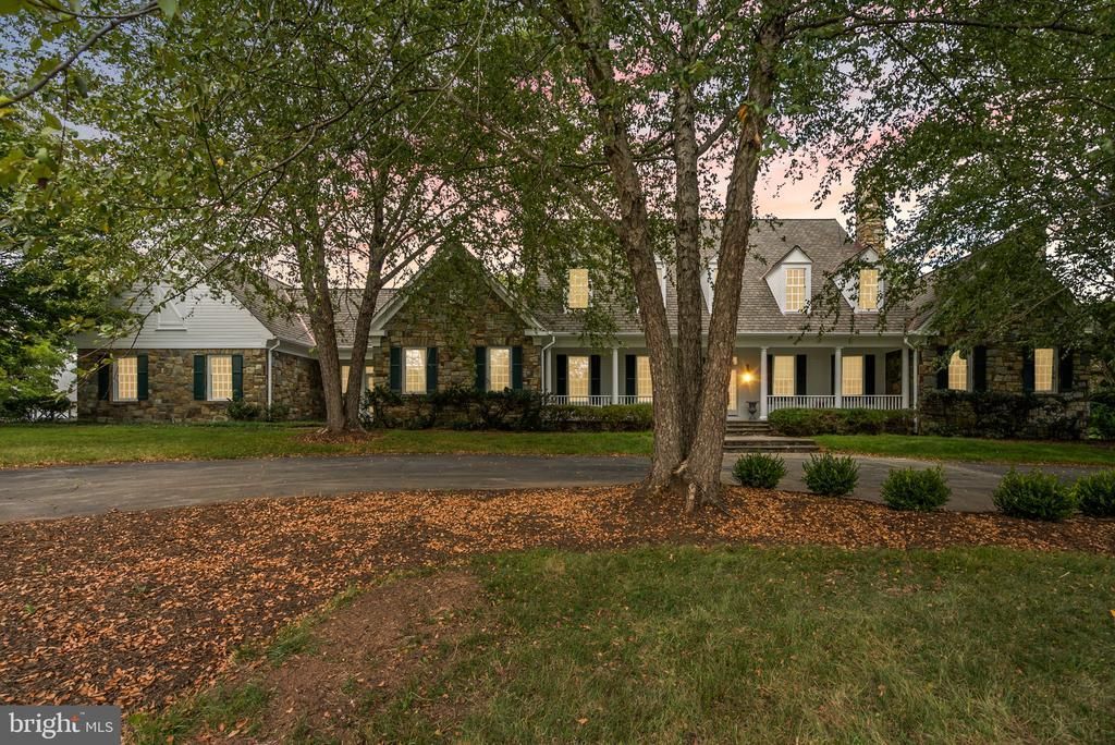 13611 DEAKINS LANE , DARNESTOWN, MD 20874
