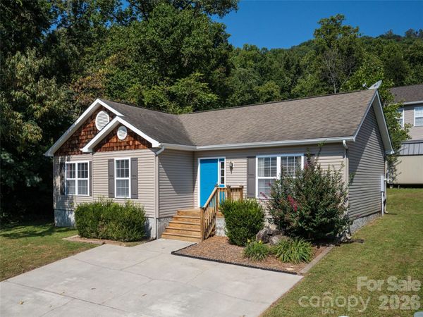151 W Newberry Drive , Fletcher, NC 28732
