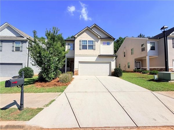 3946 Kingfisher Drive , Atlanta, GA 30349