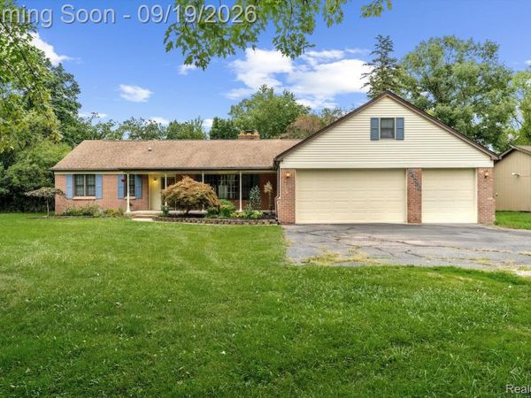 24780 Springbrook Drive, Farmington Hills, Mi 48336