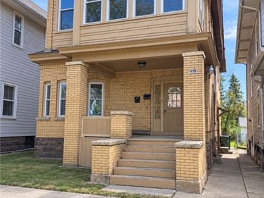 919 Ferry Avenue, Niagara Falls, NY 14301