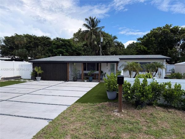 310 NE 12th Ave , Pompano Beach, FL 33060
