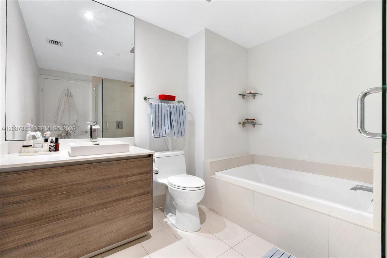 1100 S Miami Ave , Unit 1609, Miami, FL 33130 Photo