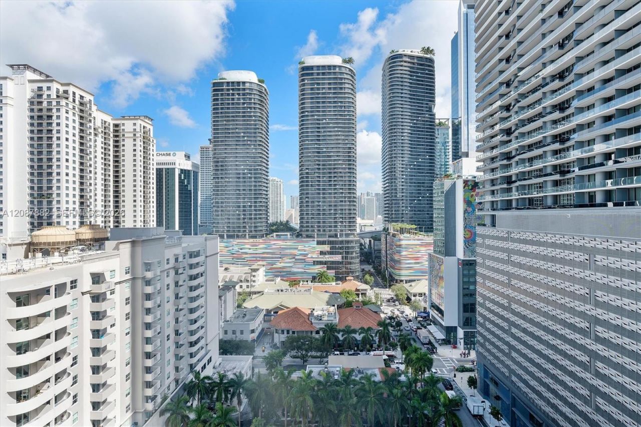 1100 S Miami Ave , Unit 1609, Miami, FL 33130 Photo