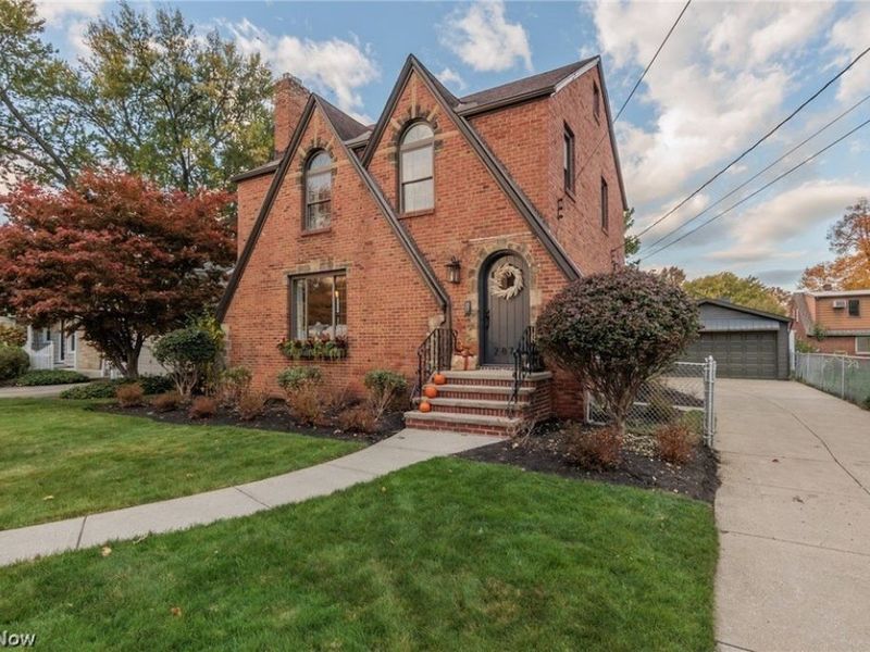 2876 Lakeview Avenue, Rocky River, OH 44116 Photo 2