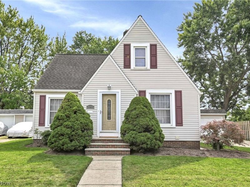 19255 Malvern Avenue, Rocky River, OH 44116 Photo 1