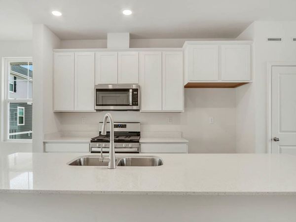 2036 Yellowstone Boulevard , Mundelein, IL 60060