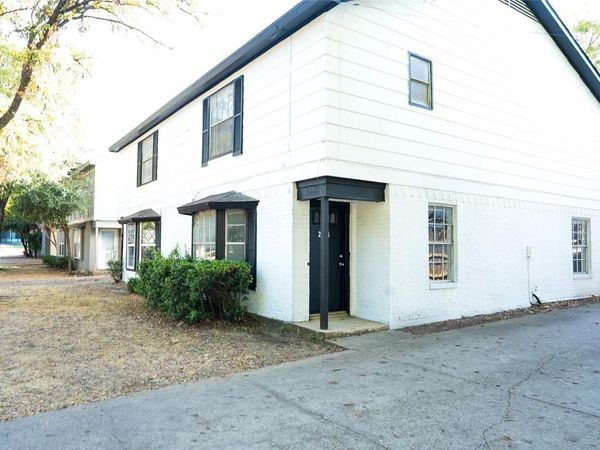 2904 S Fielder Road , Arlington, TX 76015