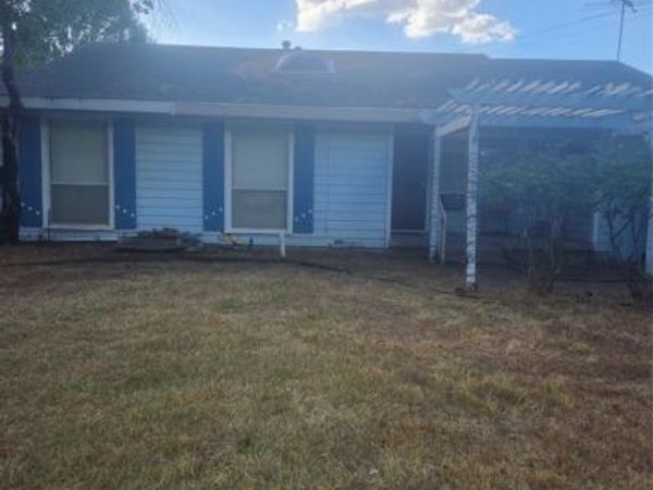 822 Woodrow Street, Arlington, TX 76012