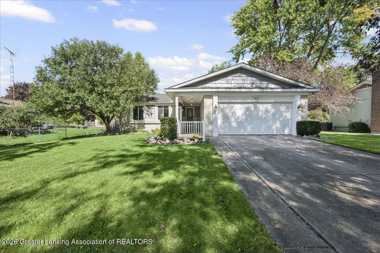 512 N Hampton Drive, Durand, MI 48429 Main Photo
