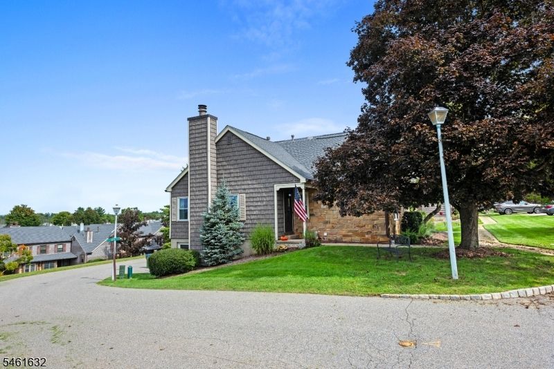 35 Purple Martin Dr, Allamuchy, NJ 07840 Main Photo