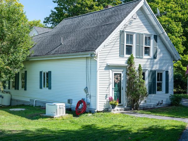 58 School Street , Waldoboro, ME 04572