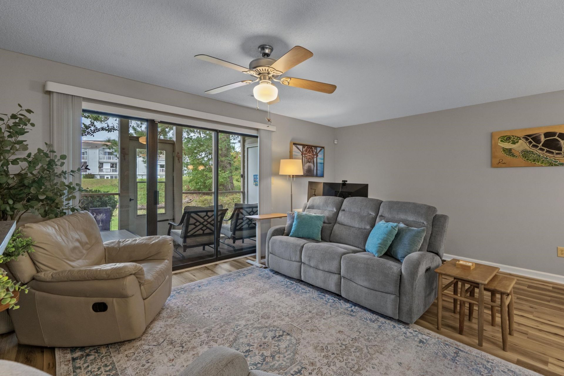 1095 Plantation Dr. W Photo 21