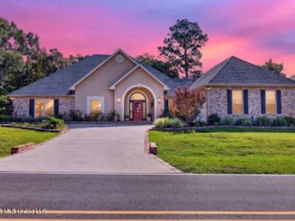 7524 Cherryhill Drive, Diamondhead, MS 39525