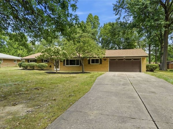 1523 Bradford Drive , Macedonia, OH 44056